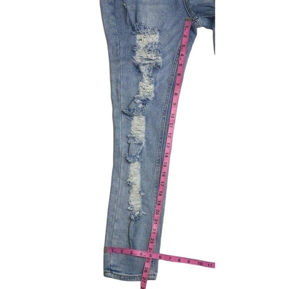 Almost Famous Vintage Mom Jeans Women's Faded Blue Distressed Destructed NEW - Picture 5 of 14